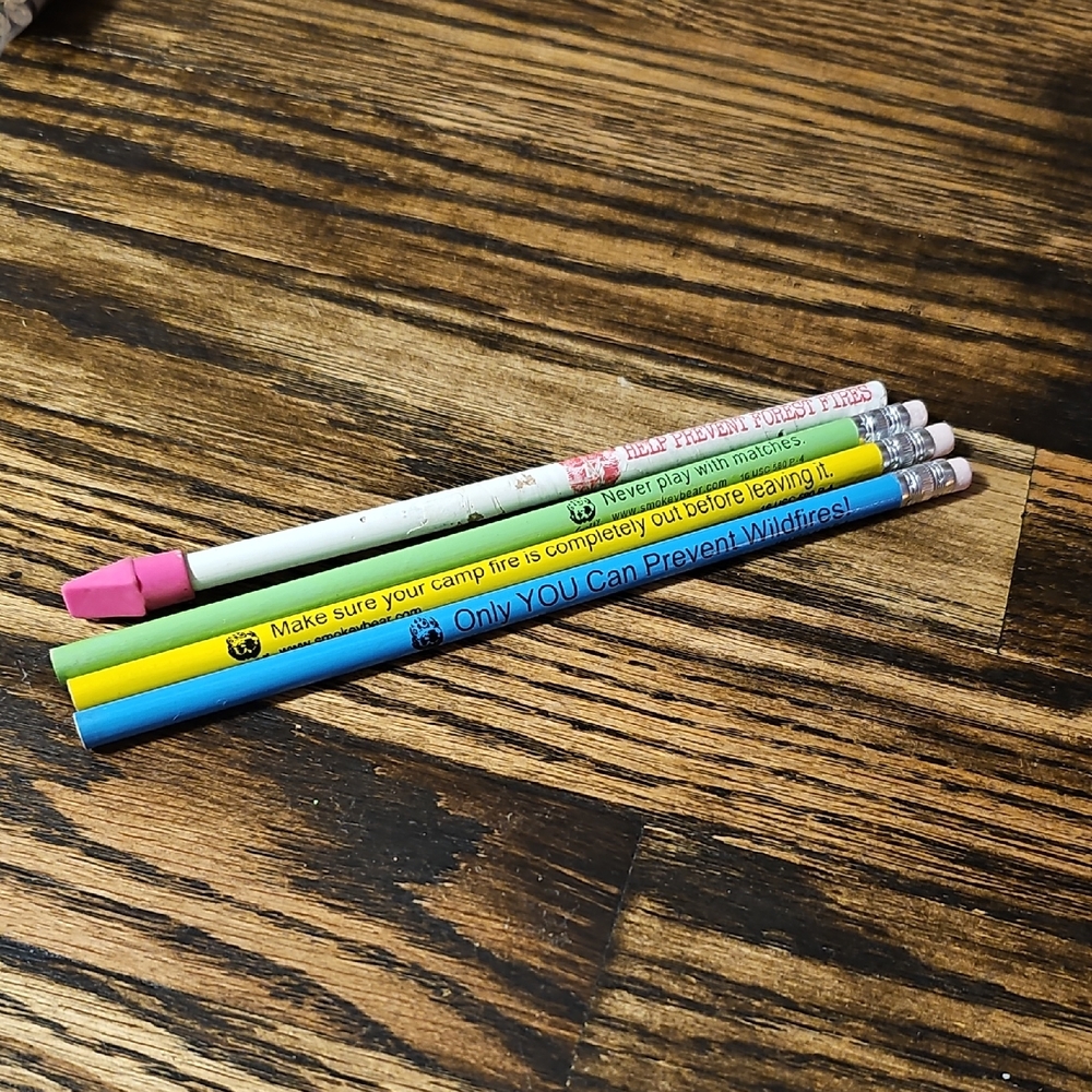 Smokey The Bear Pencil Bundle